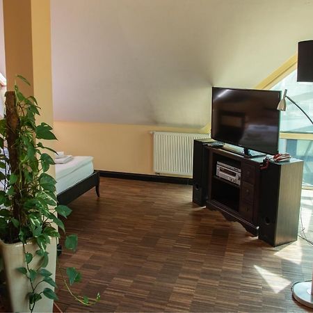 Glass Residence Отвоцк Экстерьер фото