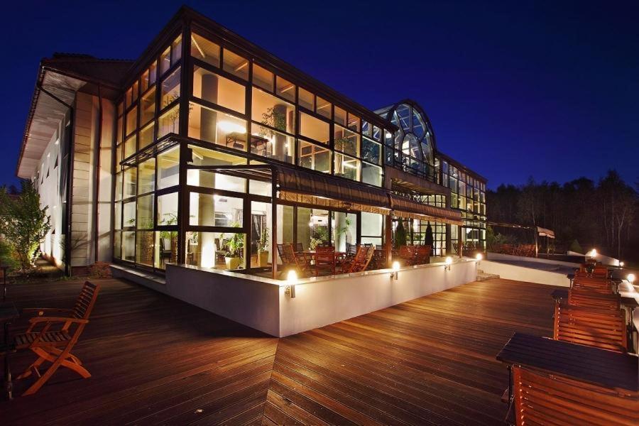 Glass Residence Отвоцк Экстерьер фото